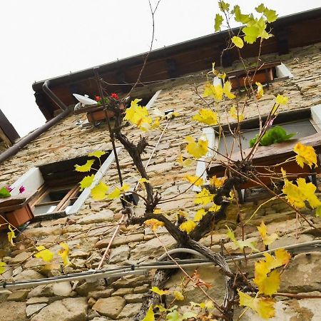 Il Cappellaio Matto Bed and Breakfast Montalto Ligure Exteriör bild
