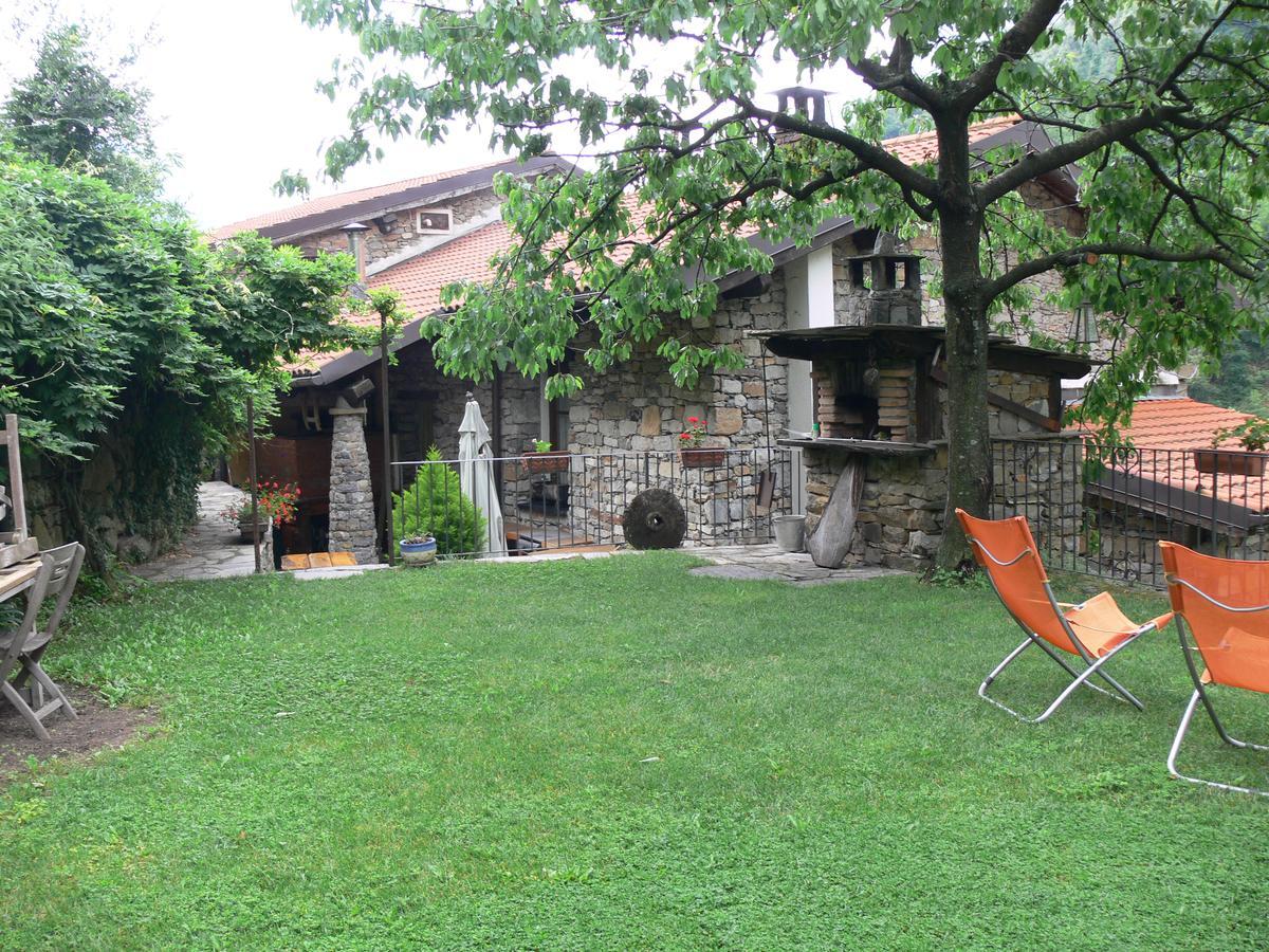Il Cappellaio Matto Bed and Breakfast Montalto Ligure Exteriör bild