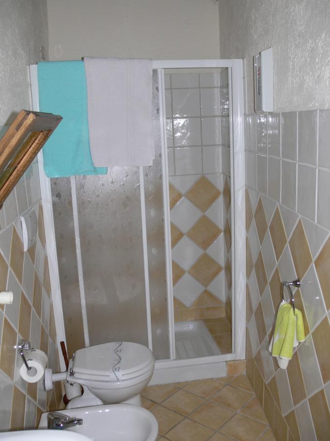 Il Cappellaio Matto Bed and Breakfast Montalto Ligure Exteriör bild