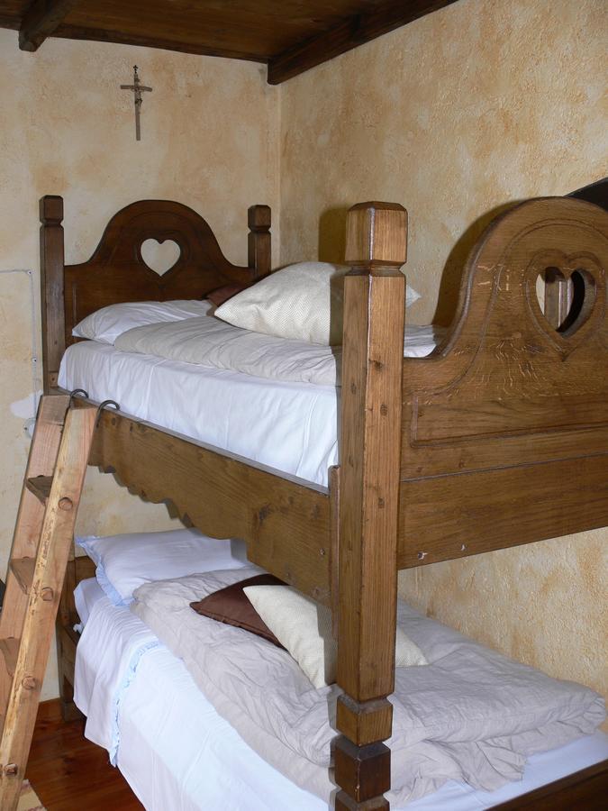 Il Cappellaio Matto Bed and Breakfast Montalto Ligure Exteriör bild