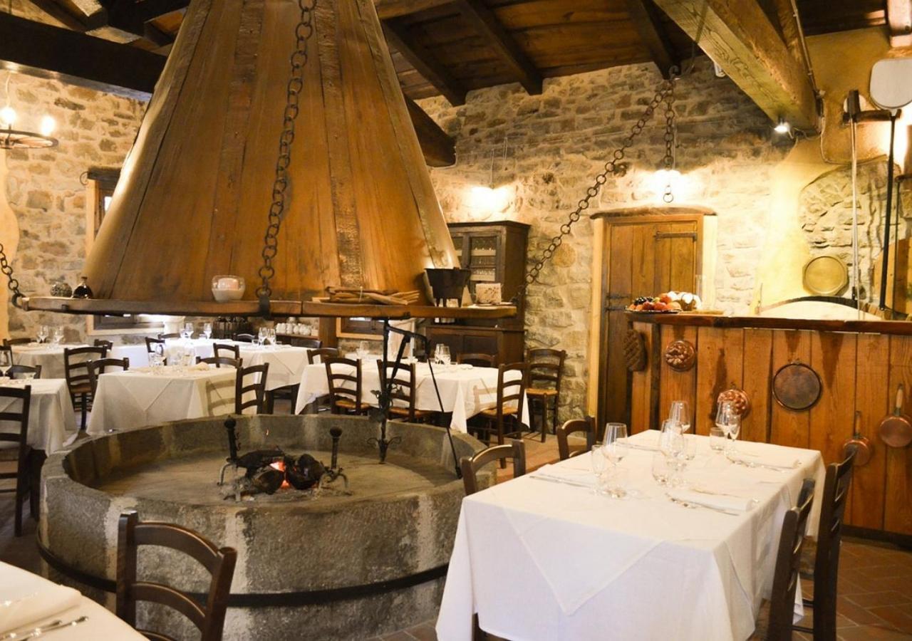 Il Cappellaio Matto Bed and Breakfast Montalto Ligure Exteriör bild