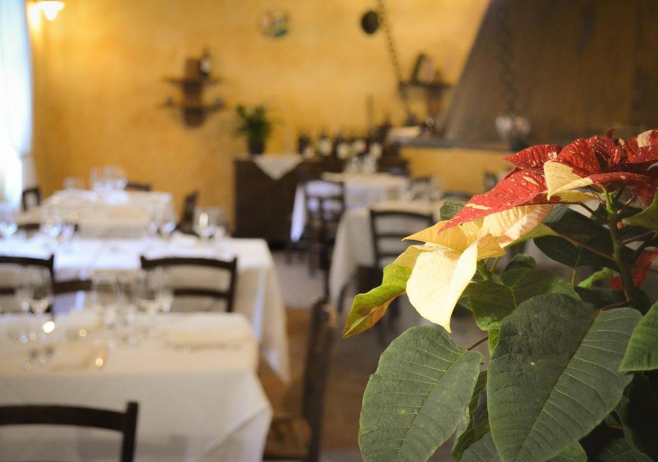 Il Cappellaio Matto Bed and Breakfast Montalto Ligure Exteriör bild