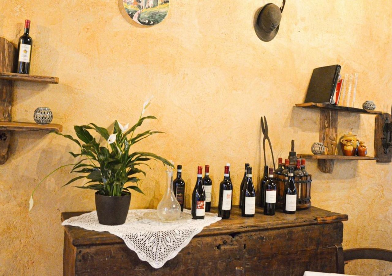 Il Cappellaio Matto Bed and Breakfast Montalto Ligure Exteriör bild