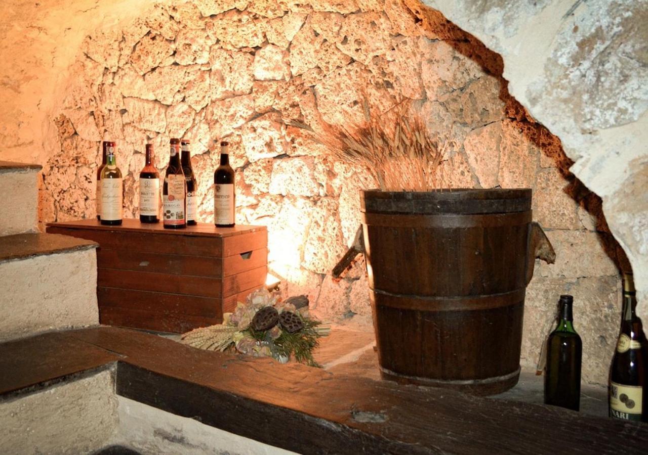 Il Cappellaio Matto Bed and Breakfast Montalto Ligure Exteriör bild